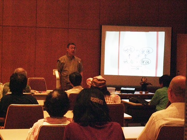 入れ歯の講習会の様子